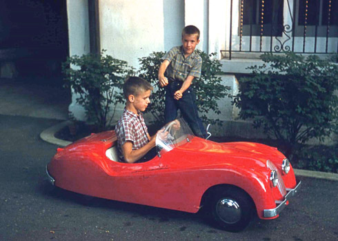 Hal Chaffee driving the Jaguar XKE 120 car from Jim Walker