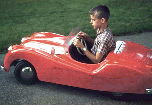 Jaguar XKE 120 with Hal Chaffee driving